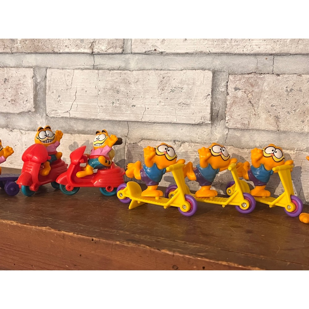 Lot of‎ Vintage 1988 Lot Garfield & Odie McDonald's Happy Meal Toys